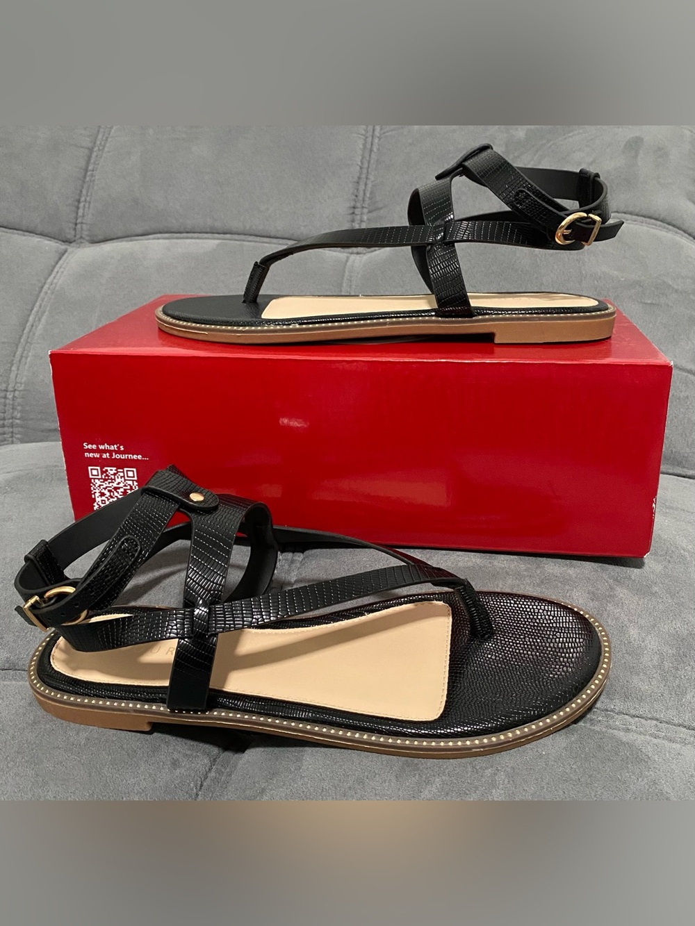 Journee Tangie Black Sandals Textured Vegan Leather sz 9M NEW